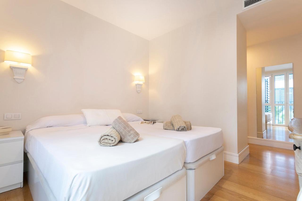 Acogedor Apartamento Junto A La Catedral By Rent Me Málaga Extérieur photo