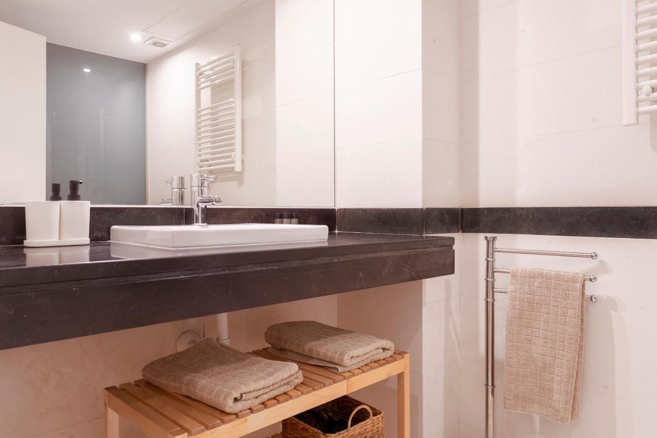 Acogedor Apartamento Junto A La Catedral By Rent Me Málaga Extérieur photo